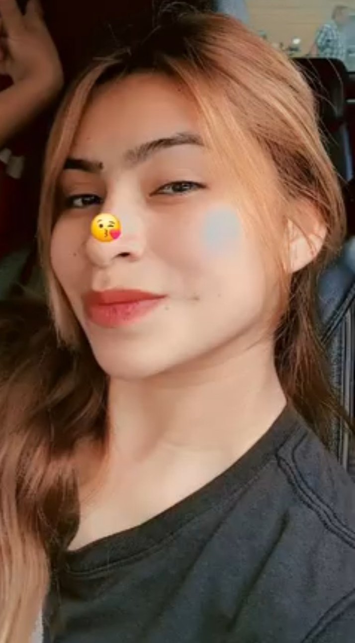 Viianey Briceño Perrita flakita tiene un rico culito redondo mamacita linda putita