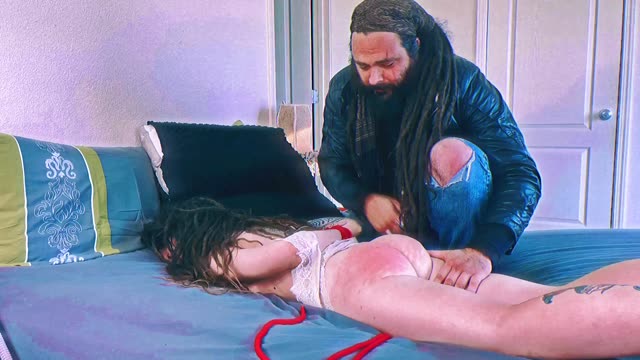 وقت ادب کردنته توله 😌💦
