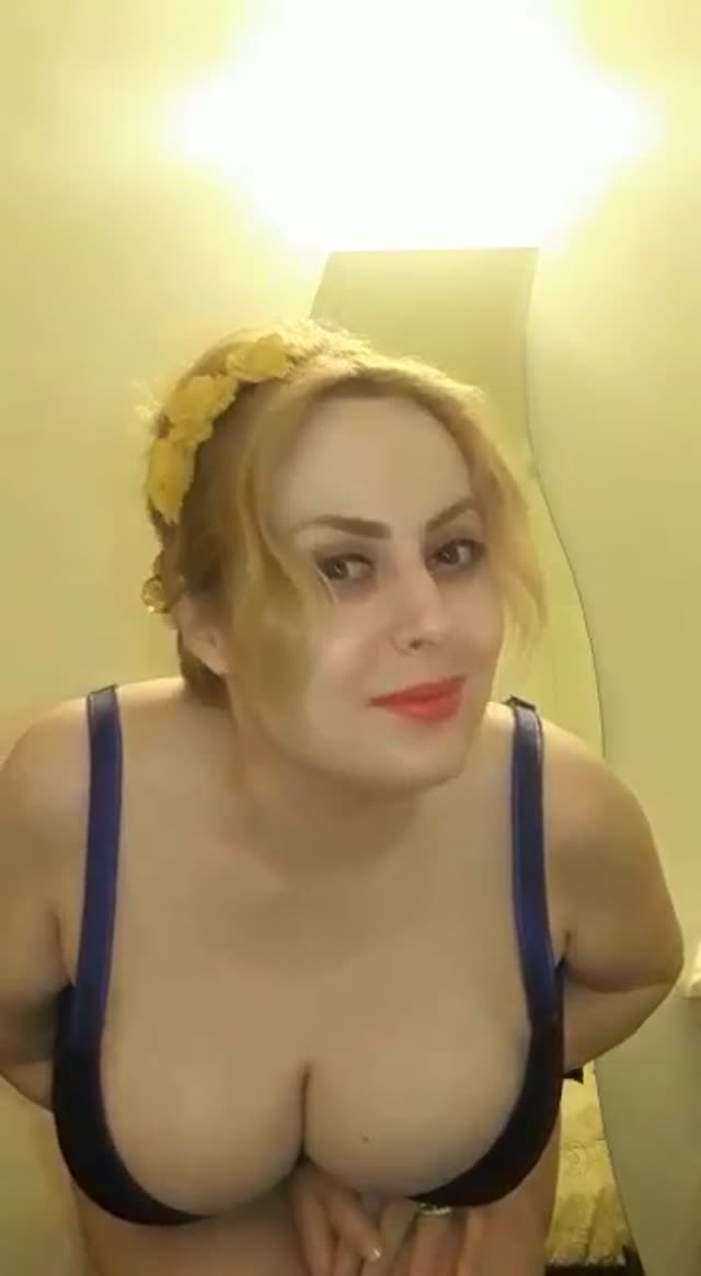 بدن نمایی زن تپل و گوشتی و کون گنده ی ایرانی قسمت دوم