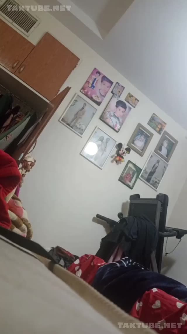 مخفی از لباس پوشیدن دختر تپل ایرانی قسمت دوم