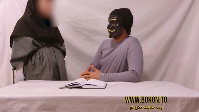 سکس داستانی اول ساک میزنه بعد روی میز میخوابونه دختره رو و میکنه تو کصش.mp4
