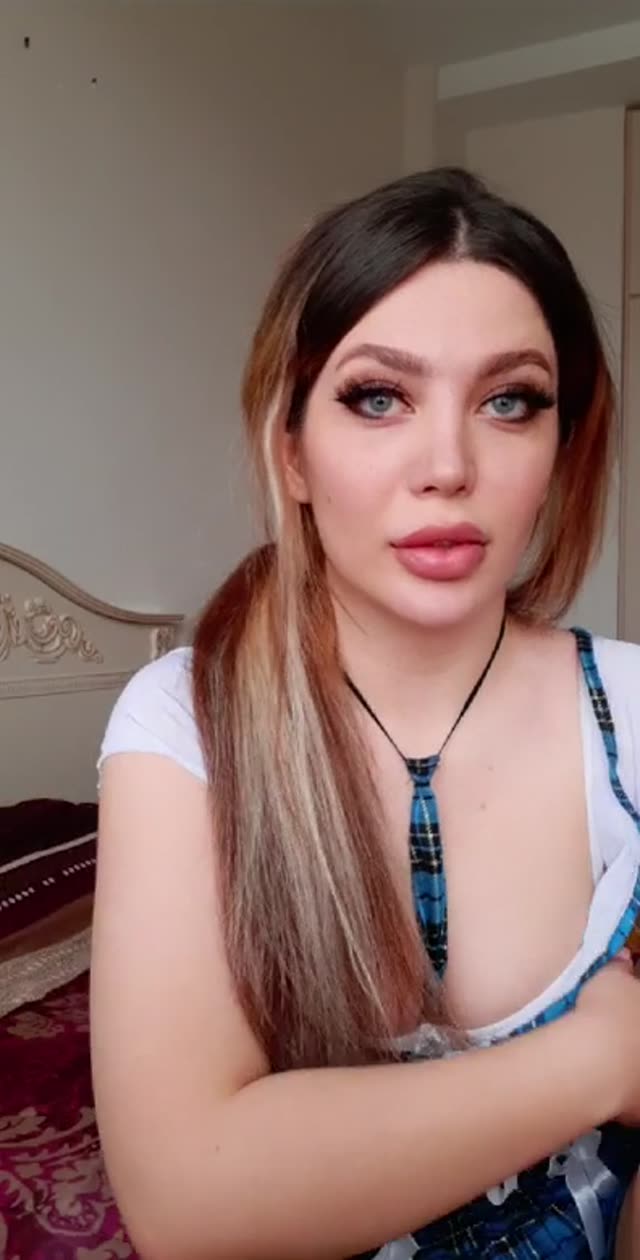 لایو سکسی و هات نسیم دختر خوشگل ایرانی