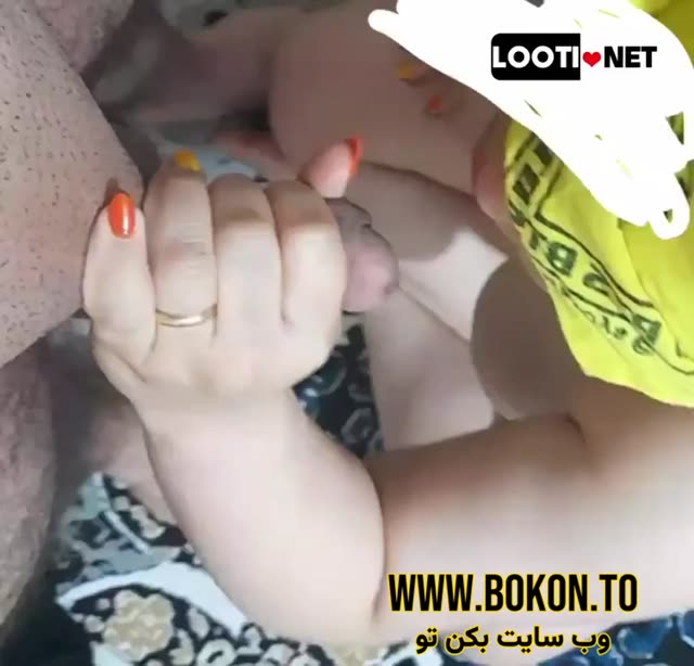 کلیپ زوج زنش براش ساک میزنه.mp4