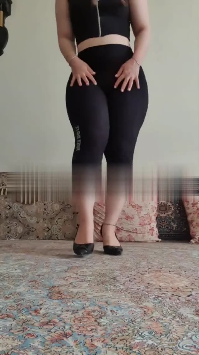 بدن نمایی میس دنیا با بدن گوشتی و کوس نابش