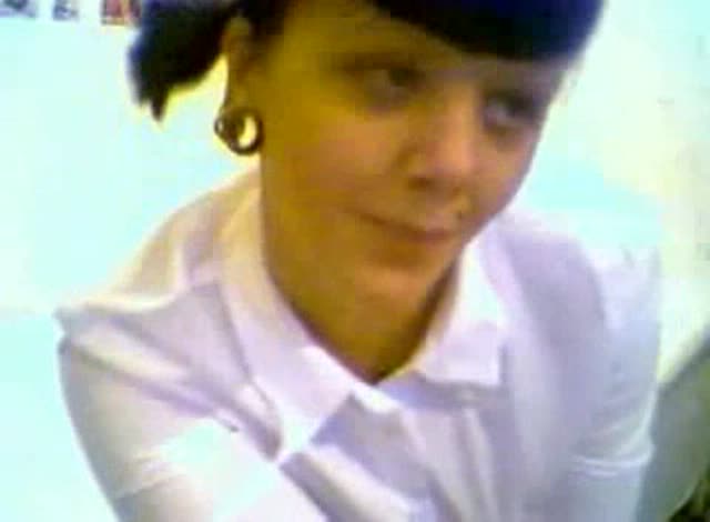 Euro webcam goth chick jams her holes