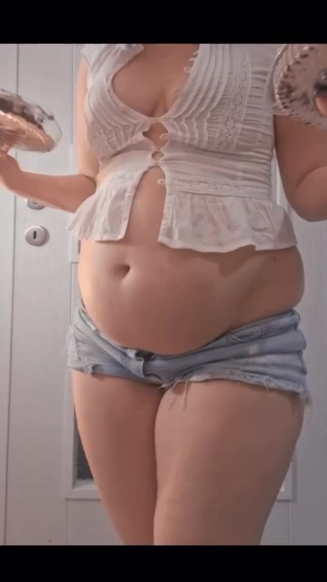 باااز مستم، ولی تو مستی هم باااز فقط دختر تپل و چاق 🔥🔥🔥😍😍😍🧿🧿🧿