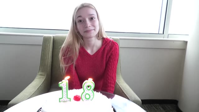 5 foot 8 tall 18 yr old deep throats