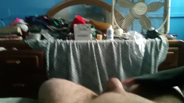GF sucking his fat morning hardon