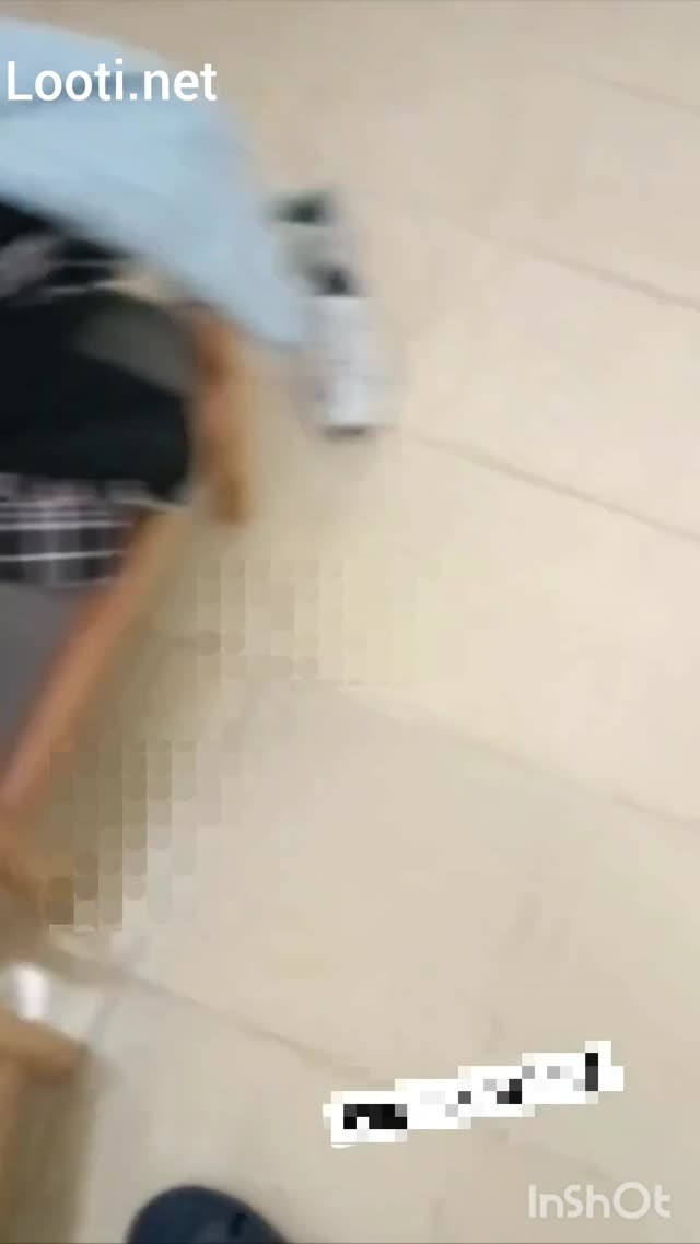 نفر سوم رو تختششون خانمشو جر میده