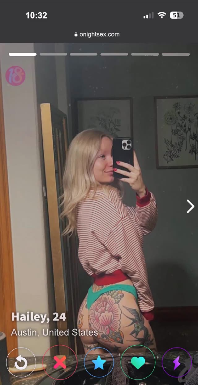 Tattooed Blonde Wants Cumshot
