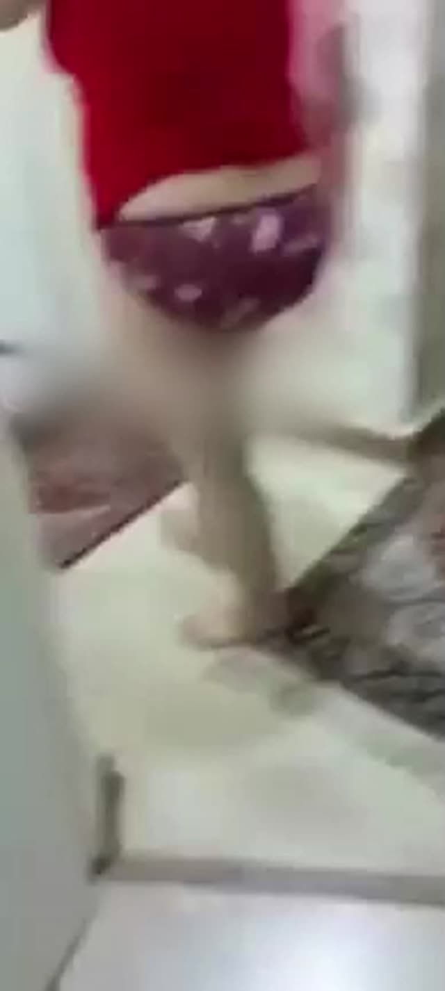 مخفی از زن ایرانی با شورت