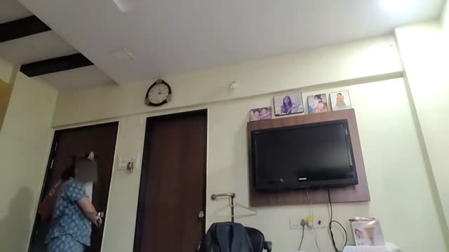 کلیپ مخفیانه لباس پوشیدن زن ترک