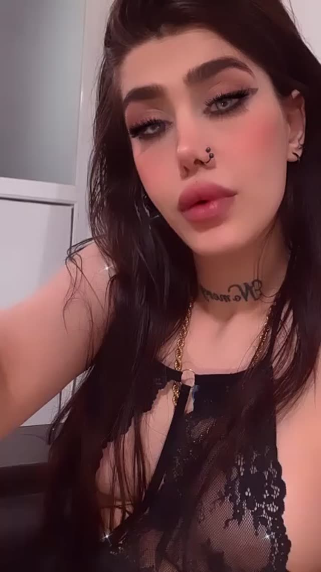 لایو رها داف سکسی با لباس طوری ممه هاش مشخصه