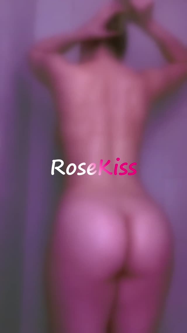 من دوباره توی حموم🍑🥰💧