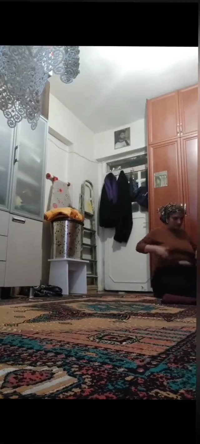 مخفی از لباس درآوردن زن ایرانی