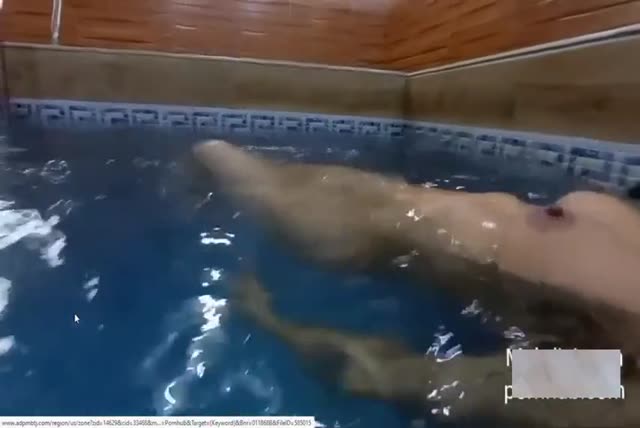 سکس در استخر بعد شنا اول ساک و بعد سکس.mp4