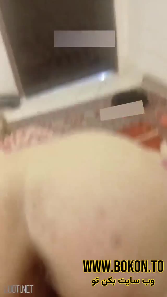 داگی‌ خوابونده بزور میکنه توش شروع میکنه ب تلمبه زدن.mp4