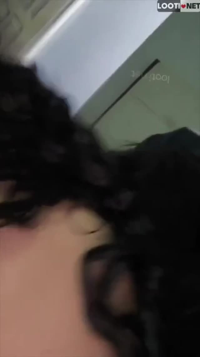 دختره ساک میزنه بعد یارو میکنتش.mp4