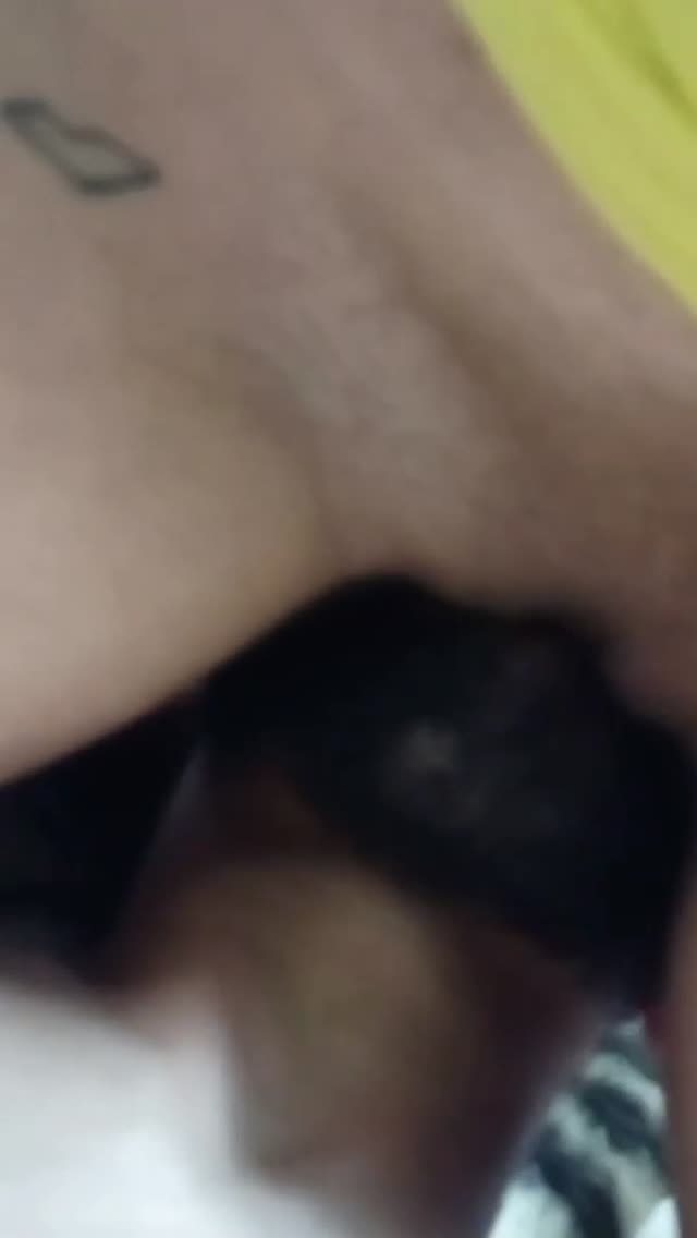 دختره نشسته رو صورت پارترنش