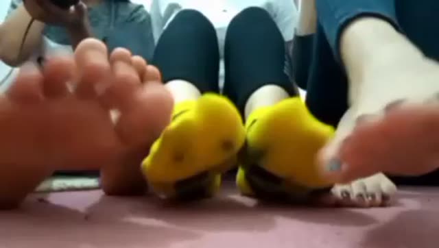 نمایش پا سه نفره