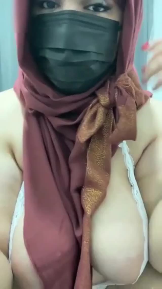 دلبری و خودارضایی خانم ایرانی با حجاب