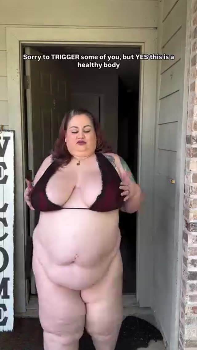 شکمی ک انقدر گنده و افتادست ک روی کوس رو میپوشونه😍😍😍❤️❤️❤️🔥🔥🔥