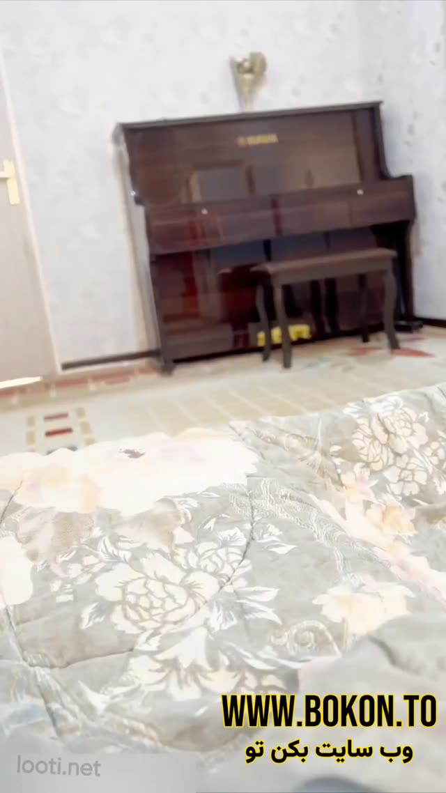 بدن نمایی دختر سکسی خوش اندام کص صورتی.mp4