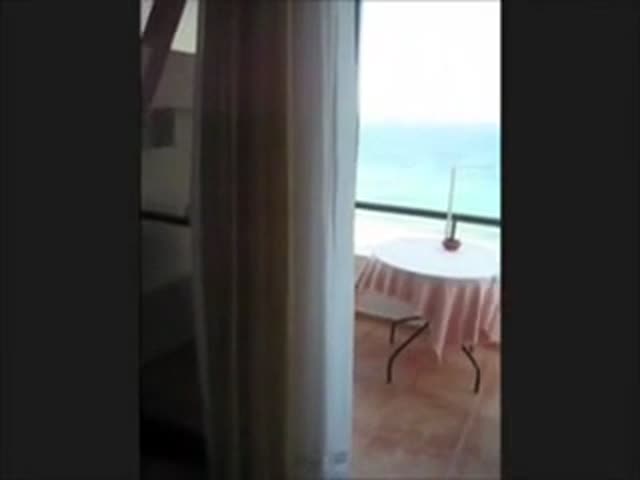 Perfect curby girlfriend fucked on vacation