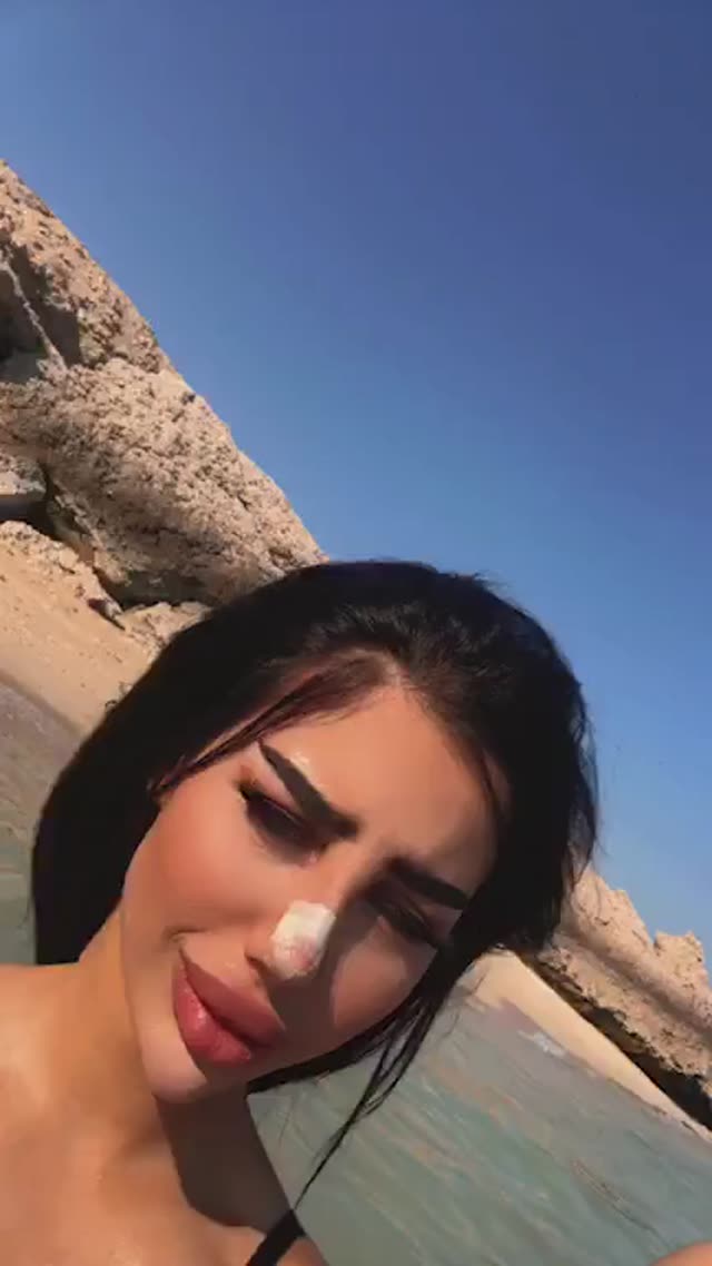 لایو دخترای ایرانی تو ساحل قشم