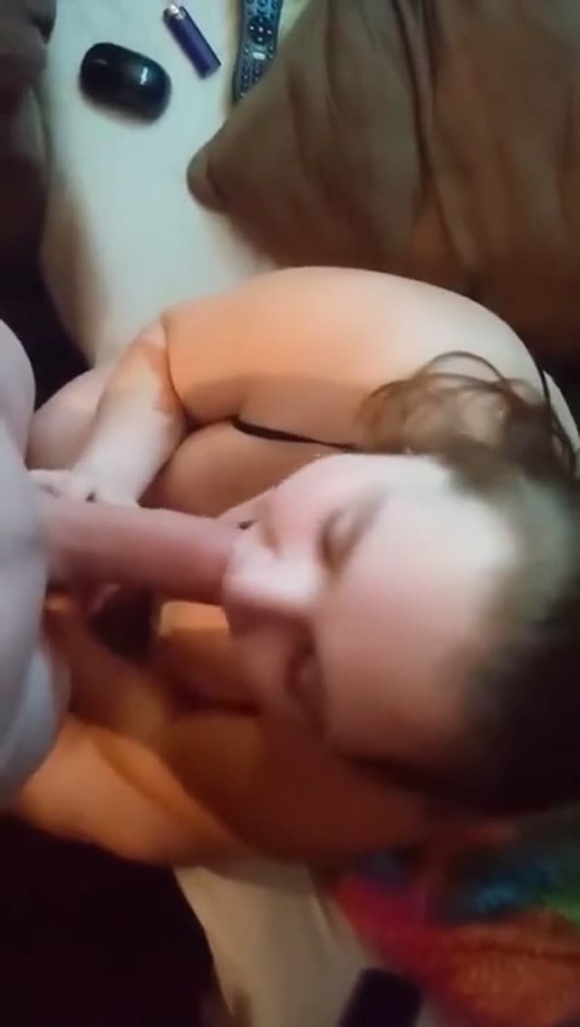 Chubby wife opens her mouth for cum