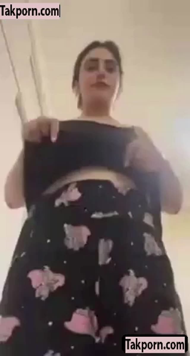 نمایش بدن از دختر خوشگل و سکسی