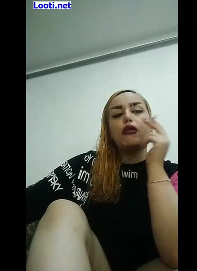 لایو زنه کوصشو نشون میده