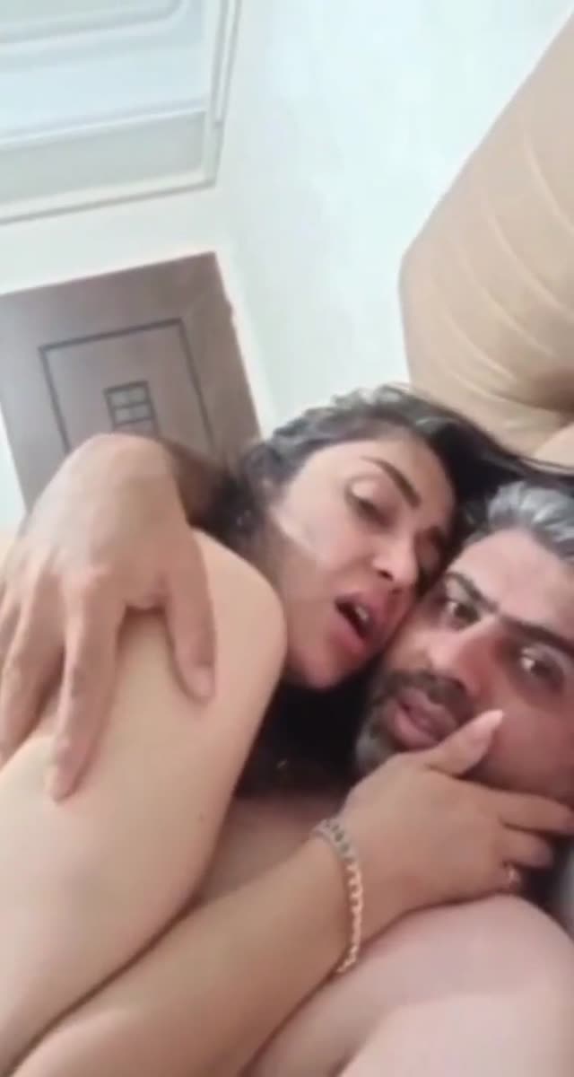 عشق بازی بغل آقایی