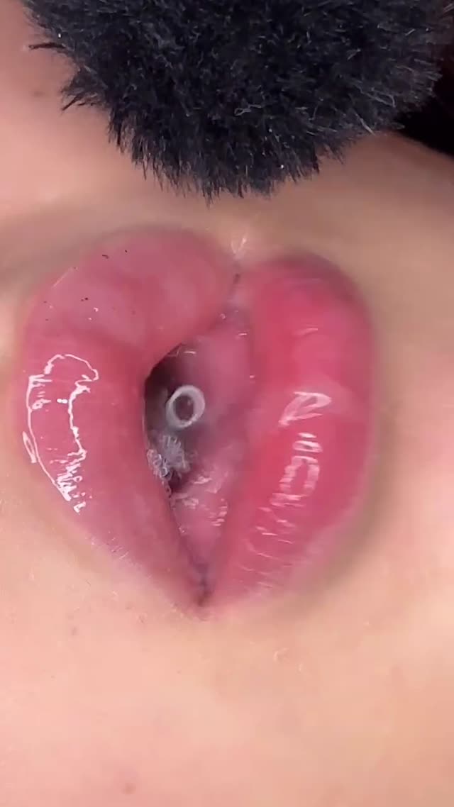 وقتی دلش کیییر میخواد 🤤💦