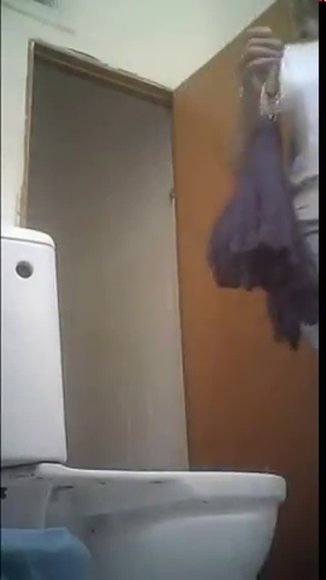 فیلم مخفی تو دستشویی روسی