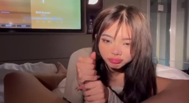 Asian teen with nose ring loves to suck