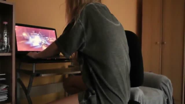 Gamer girl gets deep anal in her hot ass