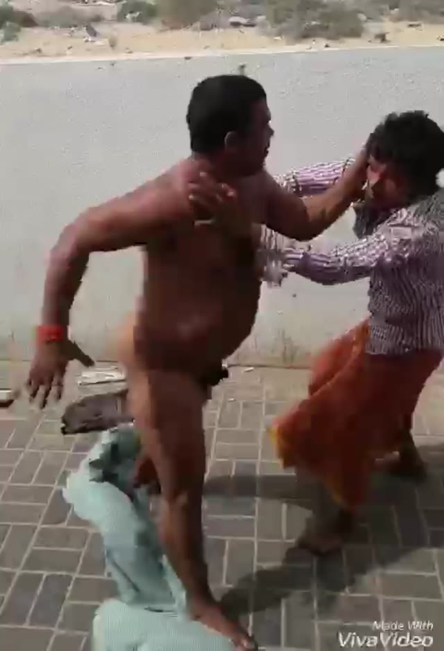 قبل دعوا به لباس خود دقت کنید!!!!