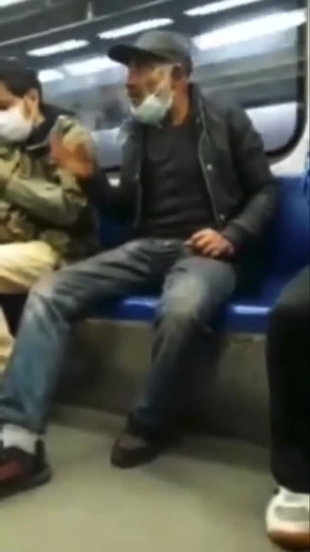 شنیدین میگن طرف نیم کیلو کص داره!!!