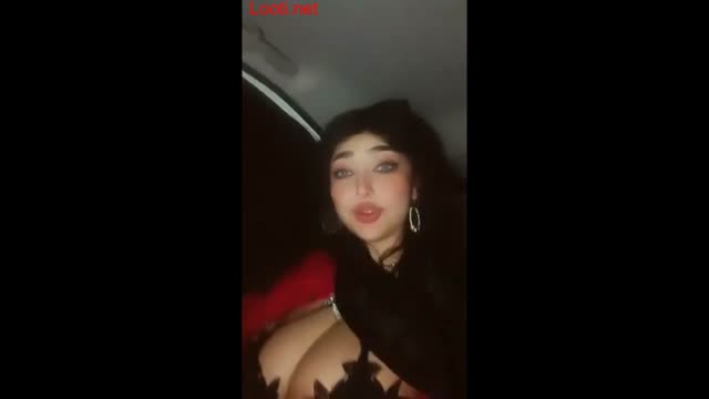 لایو مهلا نوک ممه هاش افتاده بیرون