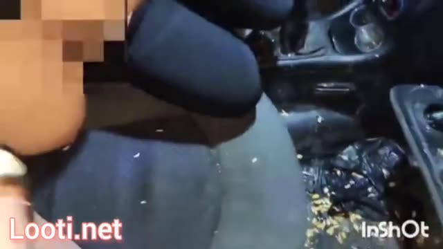 سکس و ساک تو پژو 206 حسابی ساک ته حلقی میزنه و کص میده با حرفای سکسی