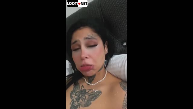 لایو بدن نمایی دختر هات ایرانی ممه هاش نماش میزاره