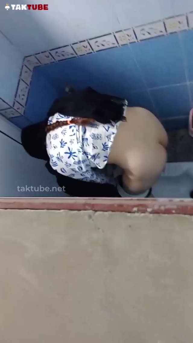 کلیپ مخفی از دستشویی زنونه