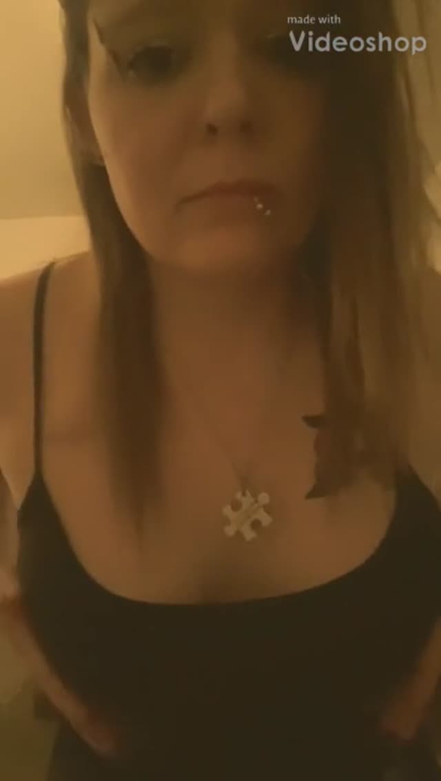 Thick ass girl rides her dildo