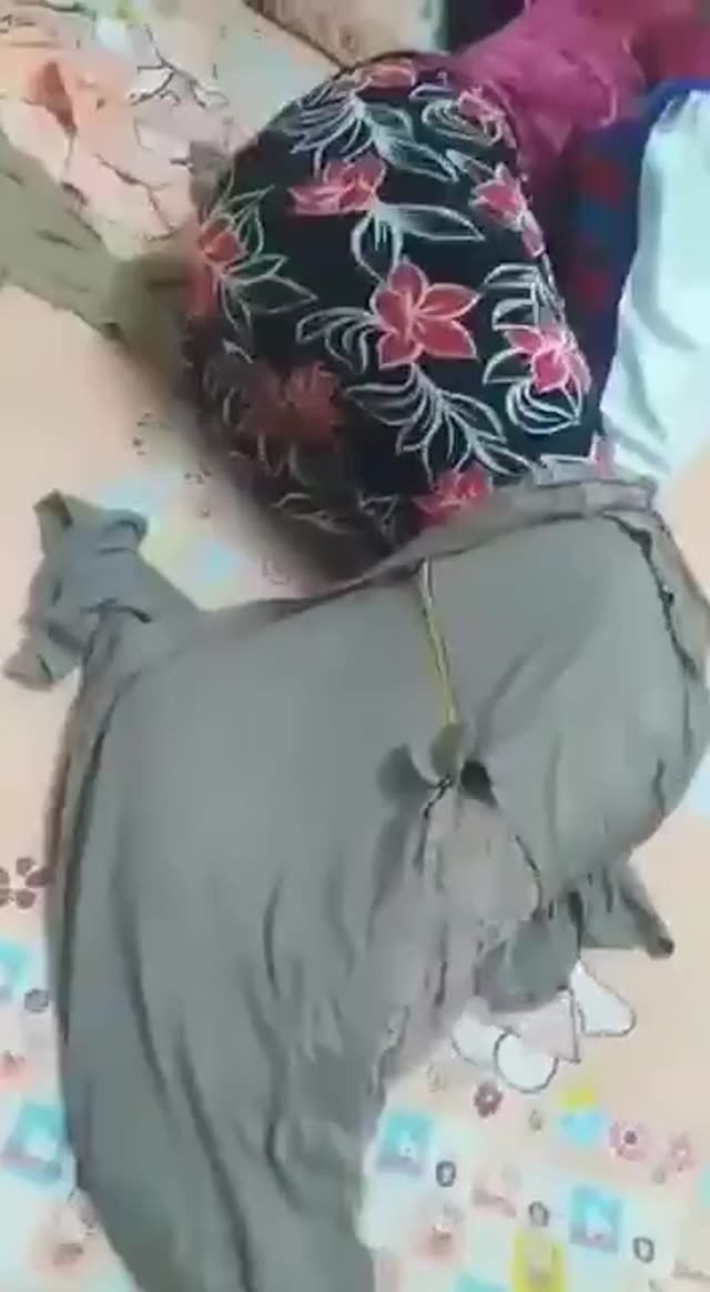 مخفی از باسن