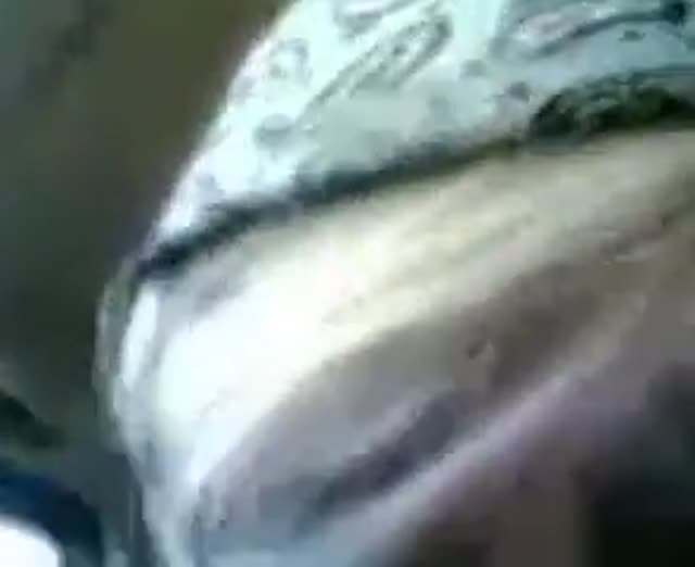 ساک زدن دوست دختر مو بلوند تو ماشین
