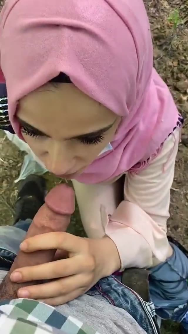 سکس و ساک زدن دختر محجبه تو طبیعت پارت سوم