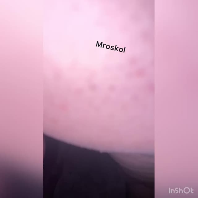 وقتی دوست دخترت تو حیاط میکنی،ولی شوهرش تو اتاق خوابیده