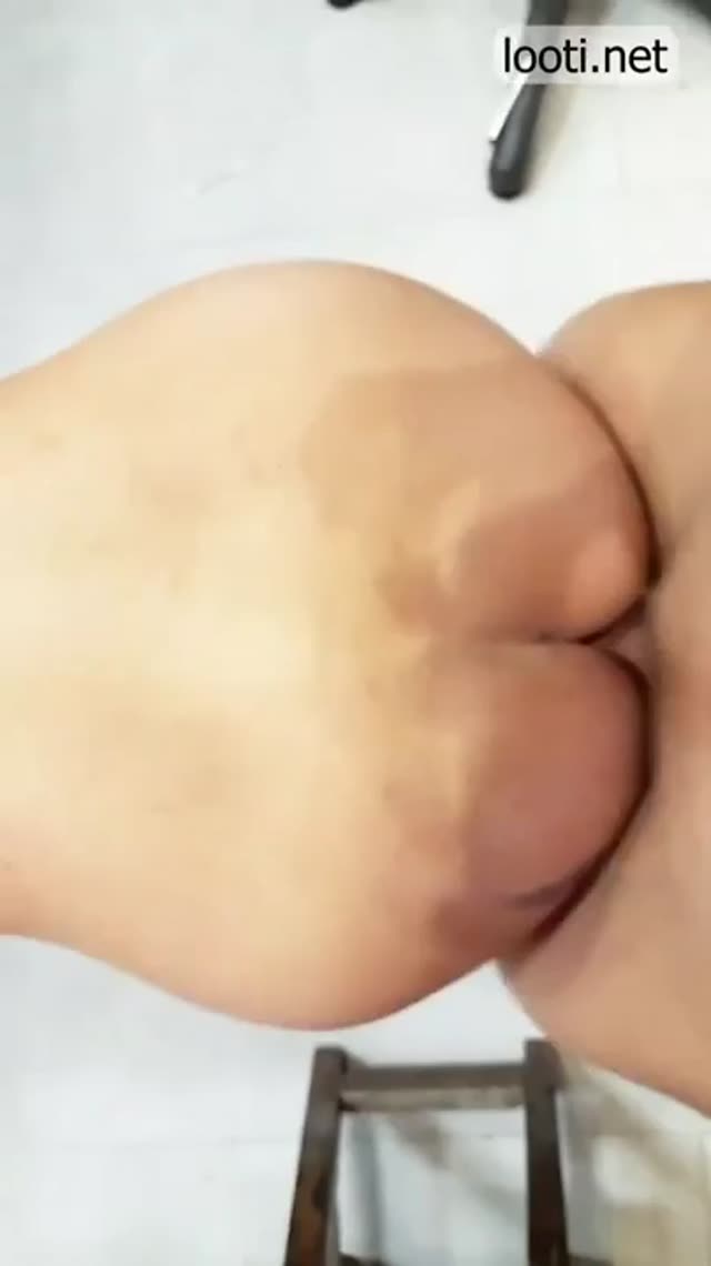 پسره داره تند تند تلمبه میزنه و به دختره میگه تا ته تو کصته