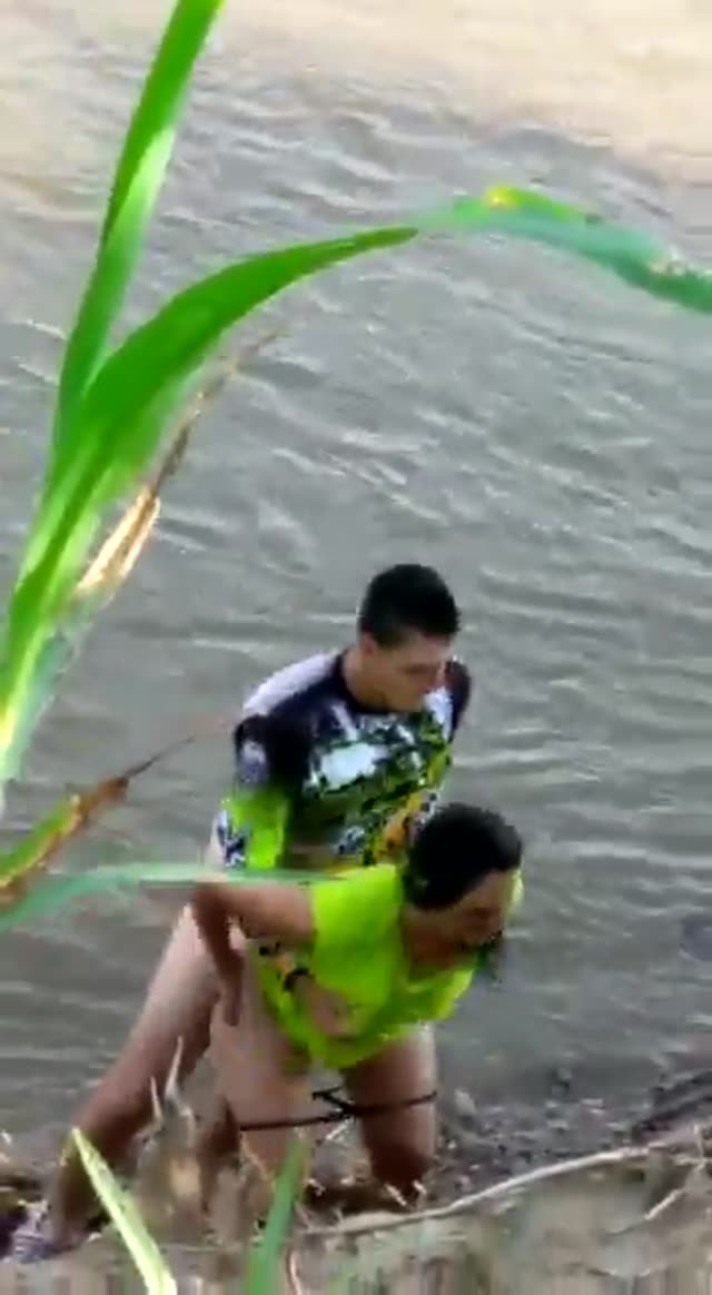 [فیلم]دید زدن یواشکی😍